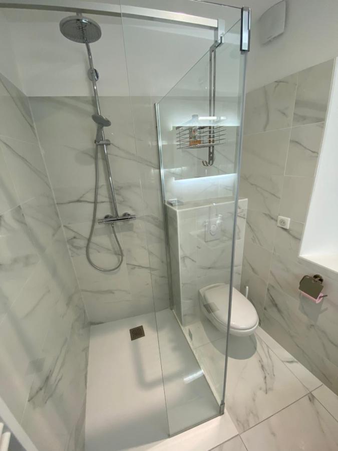 Апартаменты Le Standing - Au Coeur D'Agen - Self Checkin - Wifi - Netflix - Smart Tv - Luqs Fr Экстерьер фото